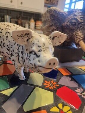 Floral Pig Statue 🐖